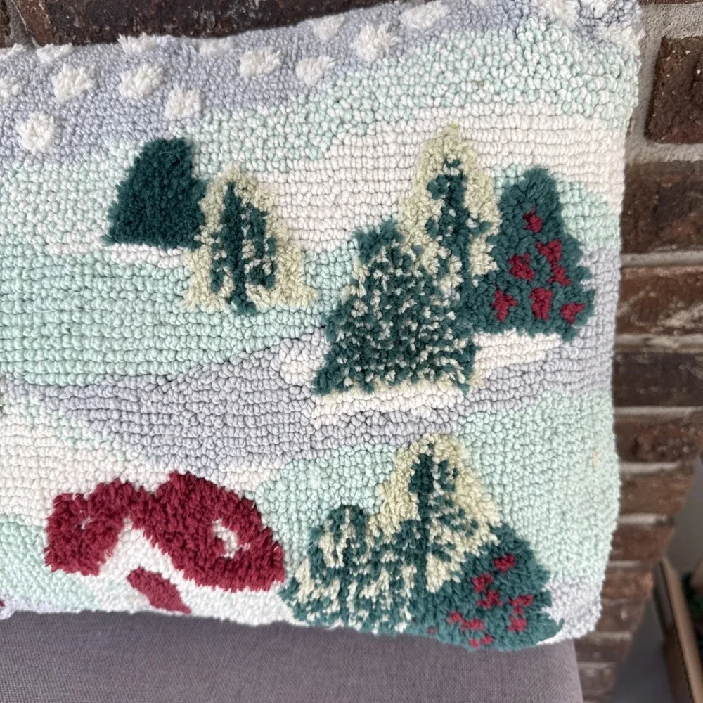 Better Homes & Garden Holiday Village‎ Outdoor Throw Pillow 14x20  Raised Loop